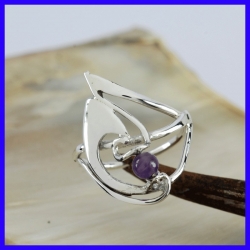 Silver ring with Amethyst